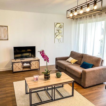 T3 Moderne Avec Balcon Terrasse Et Parking Gratuit Apartment Niort Exterior foto