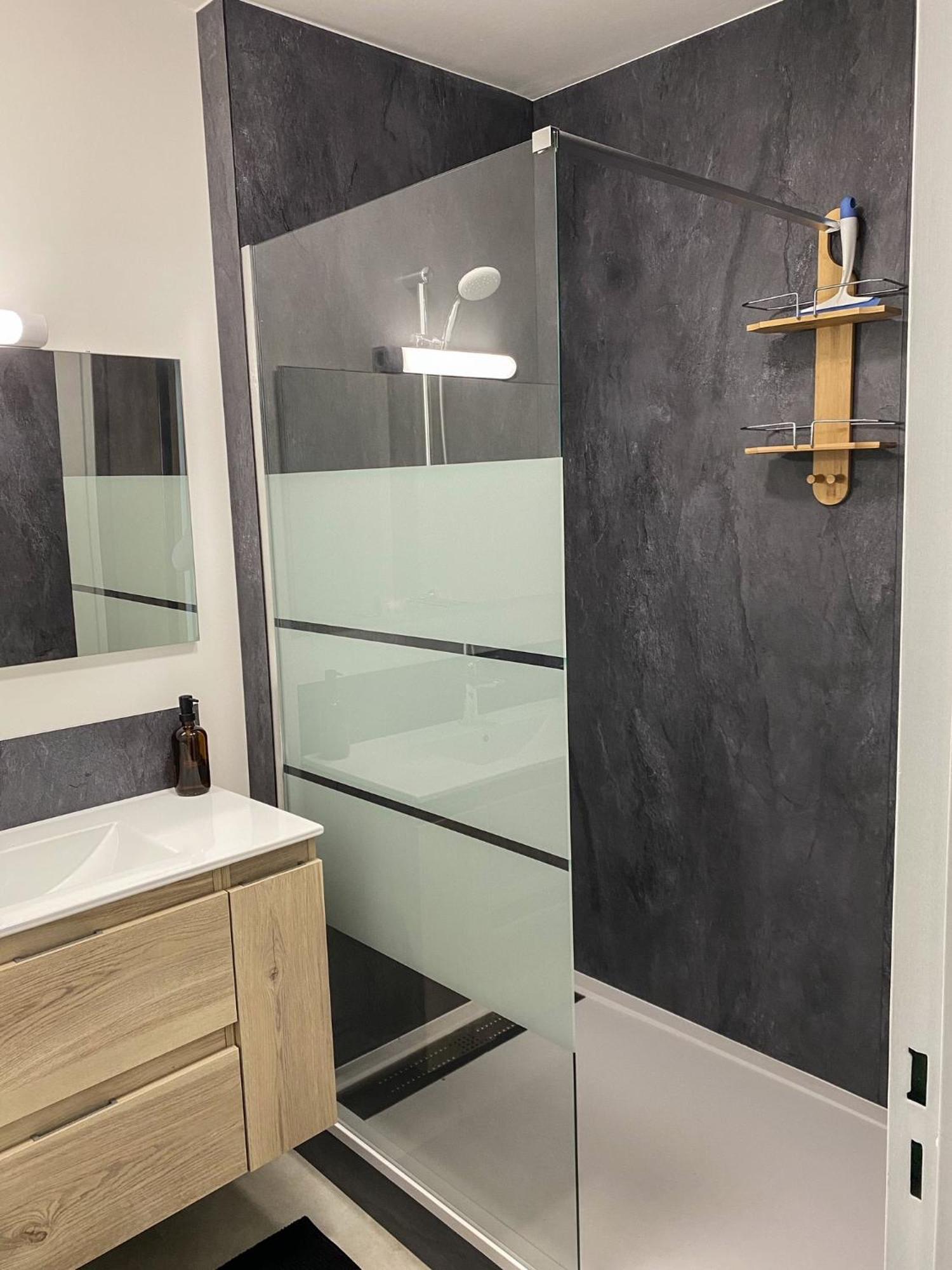 T3 Moderne Avec Balcon Terrasse Et Parking Gratuit Apartment Niort Exterior foto