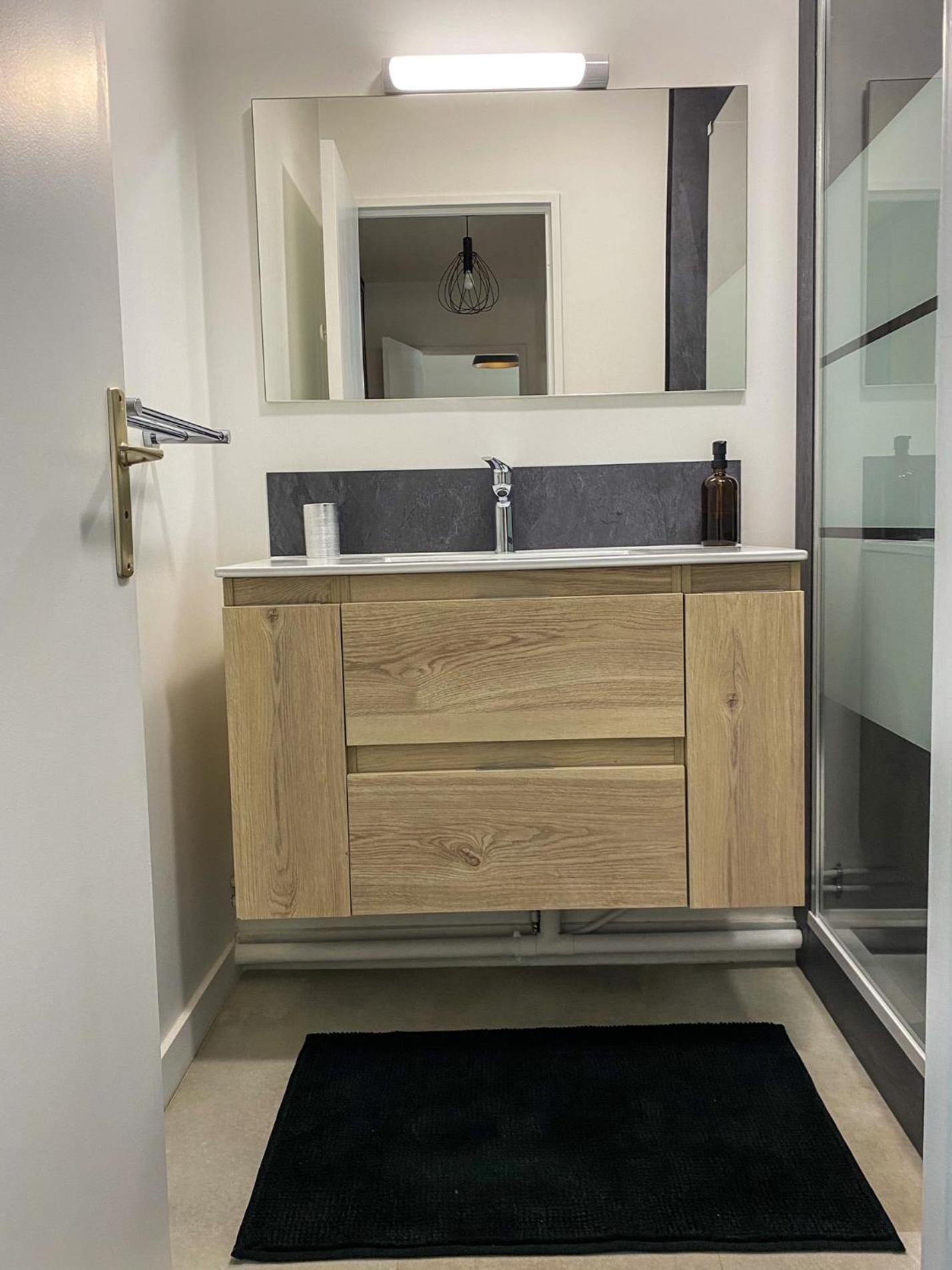 T3 Moderne Avec Balcon Terrasse Et Parking Gratuit Apartment Niort Exterior foto