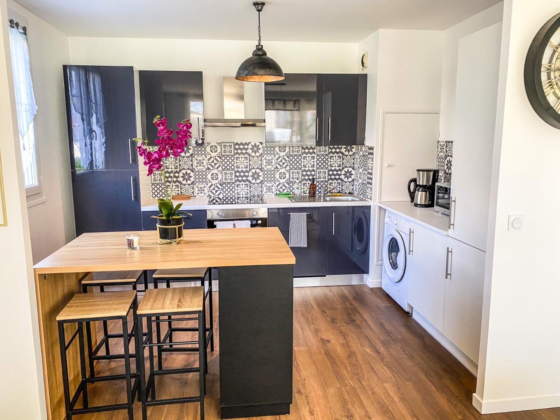 T3 Moderne Avec Balcon Terrasse Et Parking Gratuit Apartment Niort Exterior foto