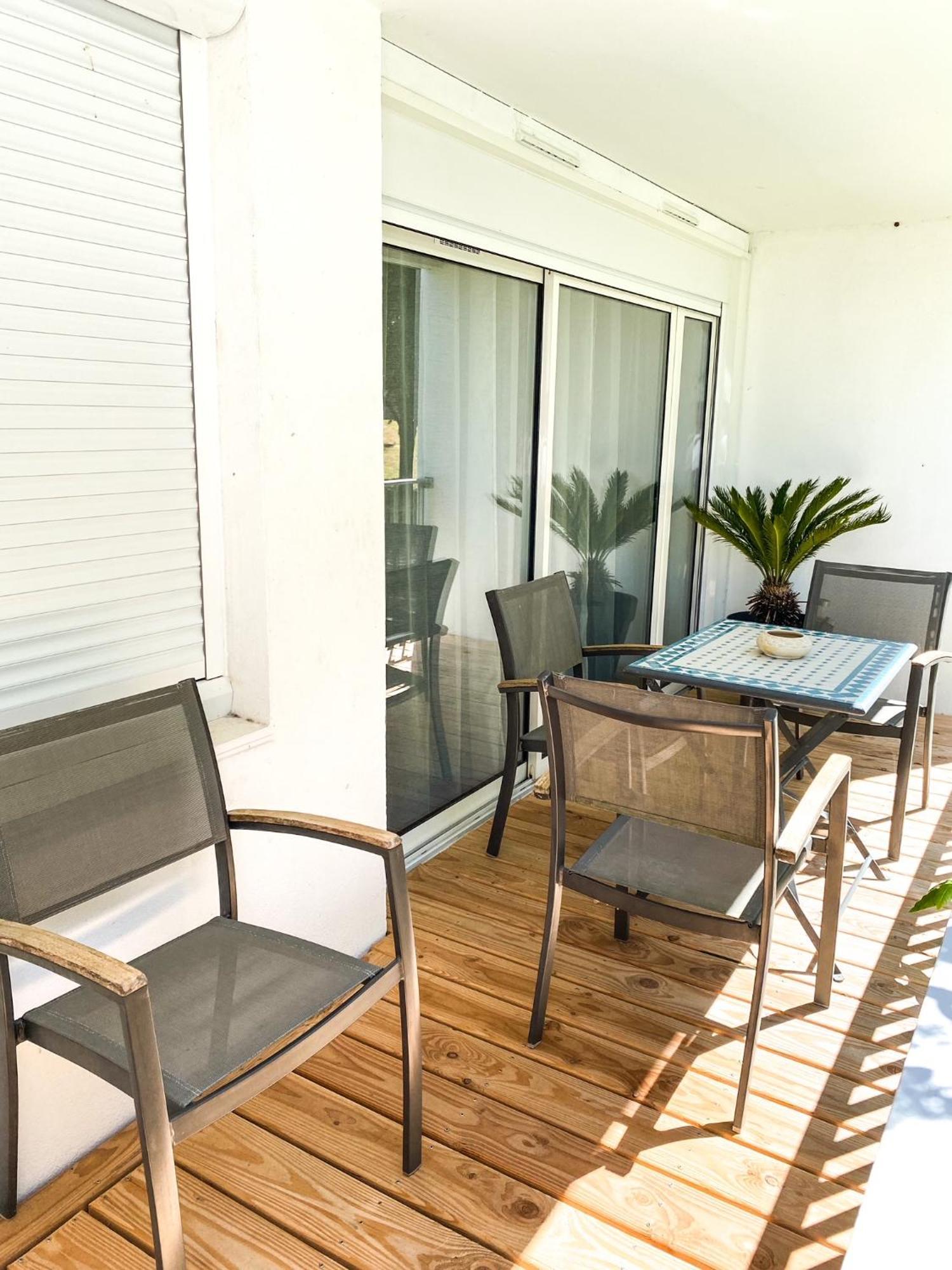 T3 Moderne Avec Balcon Terrasse Et Parking Gratuit Apartment Niort Exterior foto